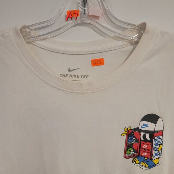 Nike "Shoebox" Graphic T-Shirt - Picture 5 of 6